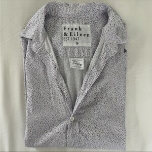 Frank & Eileen Women's Sz M Ditsy White Blue Pink Floral Print Shirt Button Down